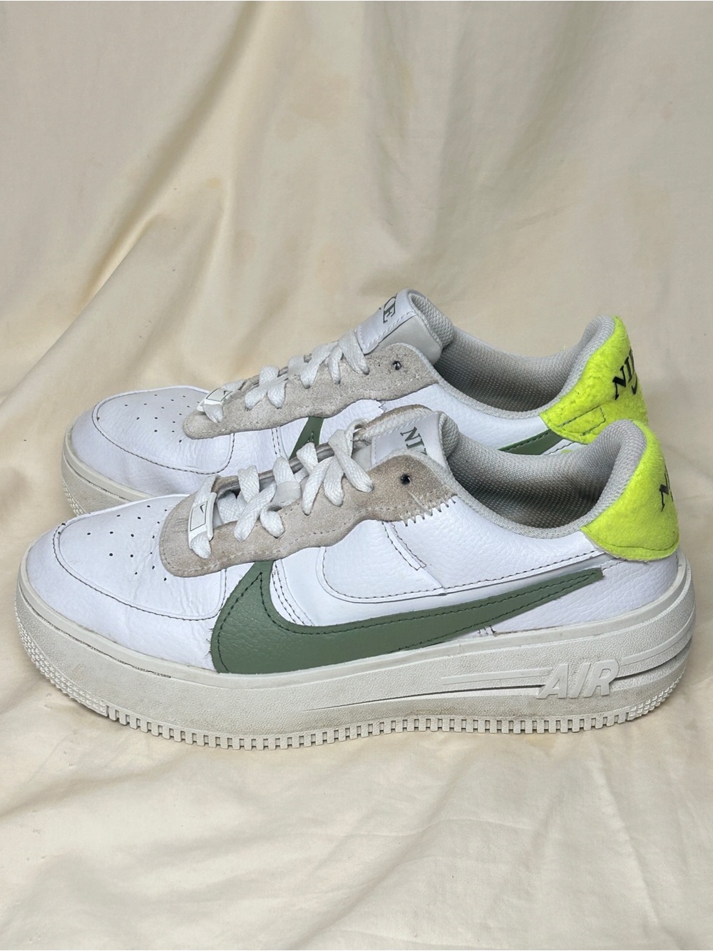 Nike Women's Air Force 1 PLT.AF.ORM sneakers in white, oil green, & volt size 8 - Picture 2 of 7